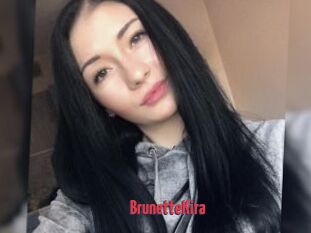 BrunetteKira