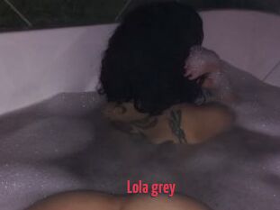 Lola_grey